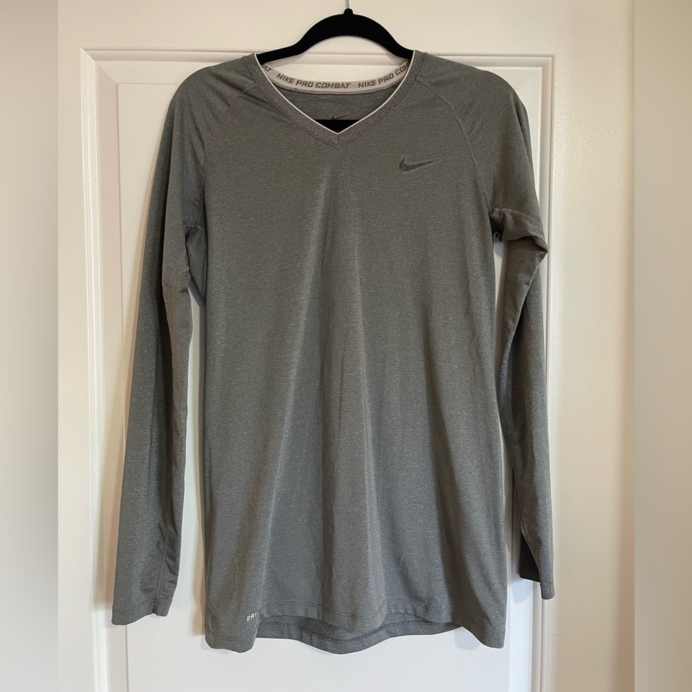 Nike Women’s Long Sleeve Gray Tee